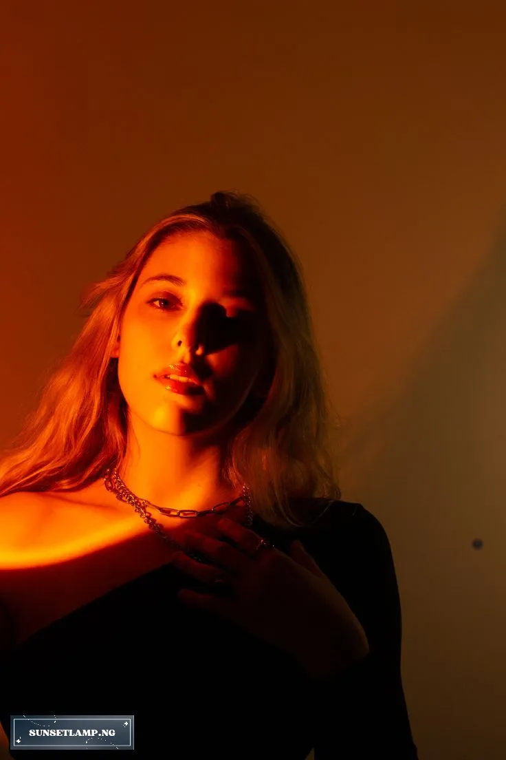 How to get better selfies with a sunset lamp